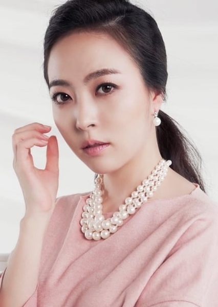 Shim Eun-jin photo