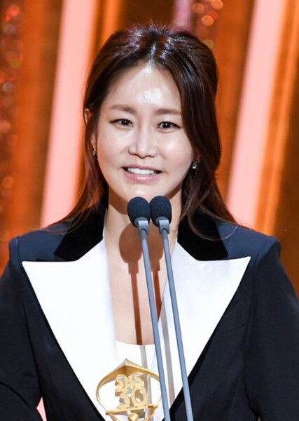 Shin Eun-kyung photo