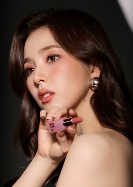 Shin Sae-kyeong photo