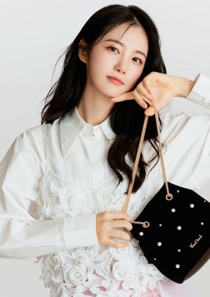 Shin Ye-eun photo