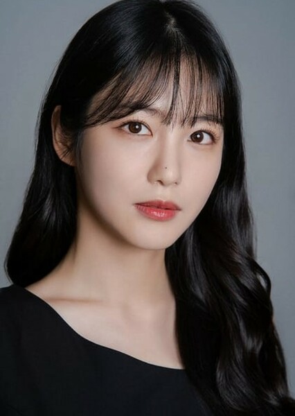 Shin Ye-eun as Princess Shiori'anma in Six Crimson Cranes (Korean Fancast)