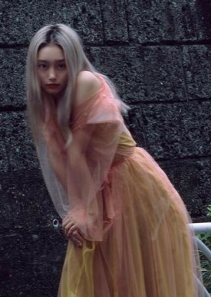 Shioli Kutsuna photo