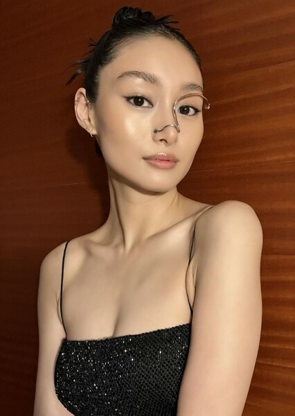 Shioli Kutsuna photo