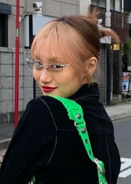 Shioli Kutsuna photo