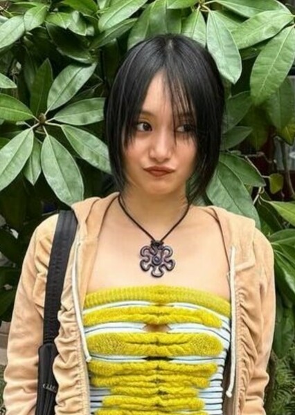 Shioli Kutsuna photo