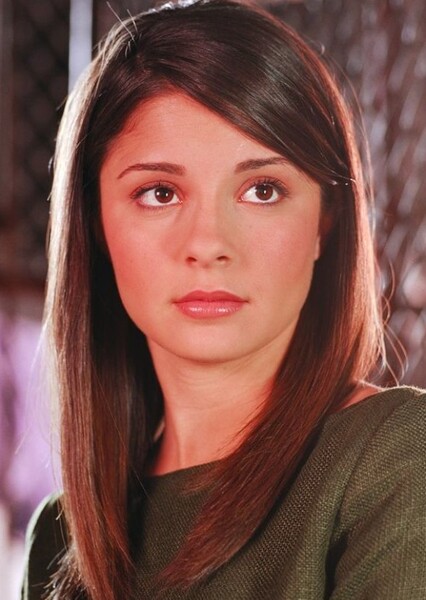 Shiri Appleby photo