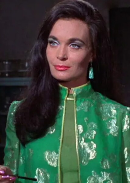 Shirley Eaton photo