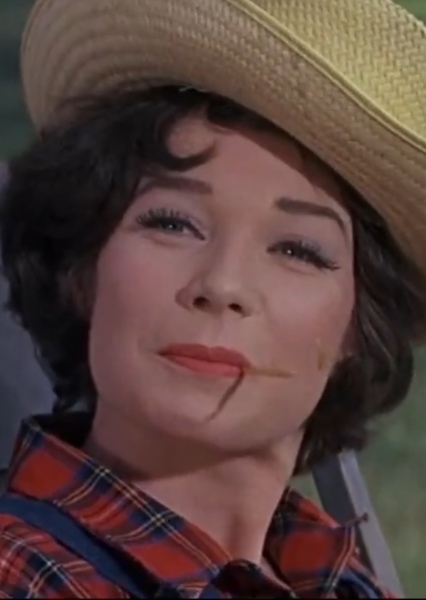 Shirley MacLaine photo