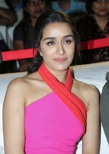 Shraddha Kapoor photo