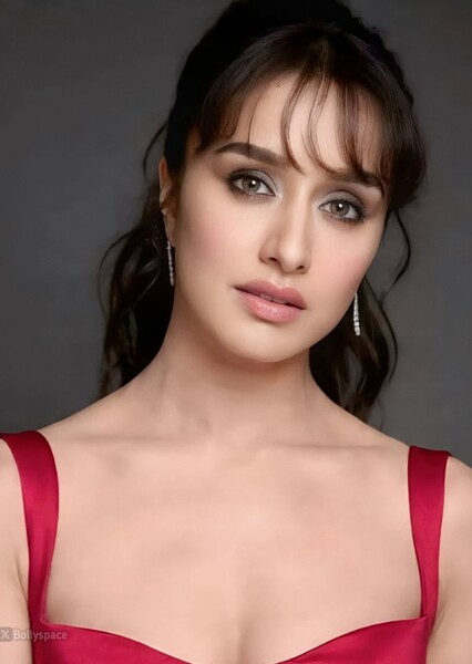 Shraddha Kapoor photo