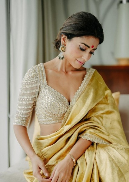 Shriya Saran photo