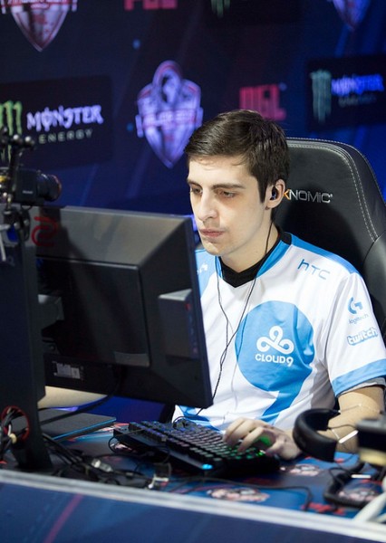 Shroud YouTuber