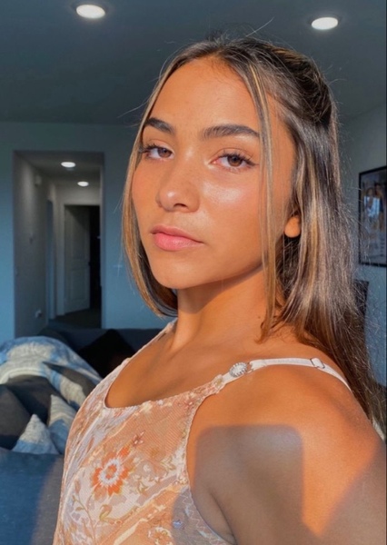 Sienna Gomez