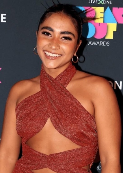 Sienna Mae Gomez photo
