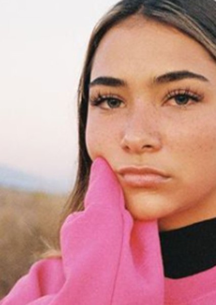 Sienna Mae Gomez photo