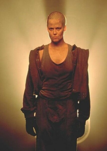 Sigourney Weaver photo