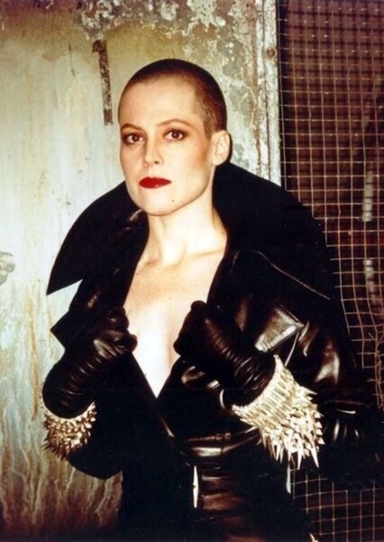 Sigourney Weaver photo