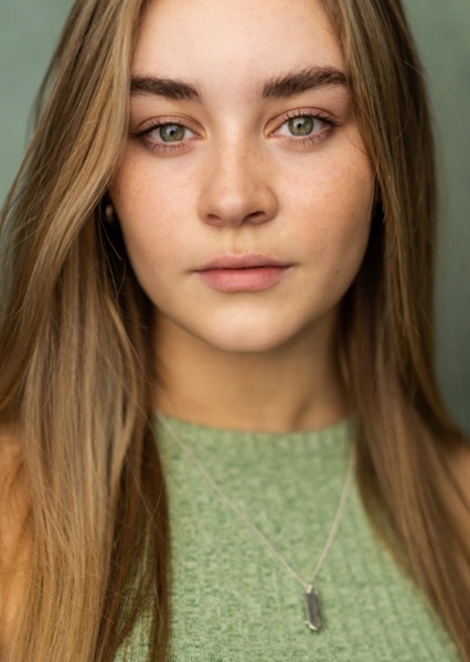 Silvie Furneaux photo