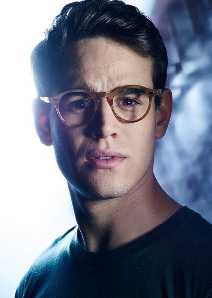 Simon Lewis photo
