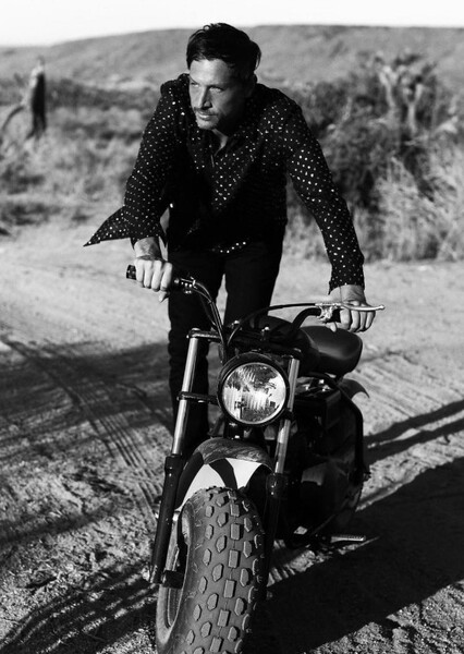 Simon Rex photo