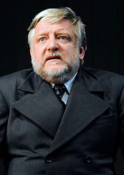 Simon Russell Beale