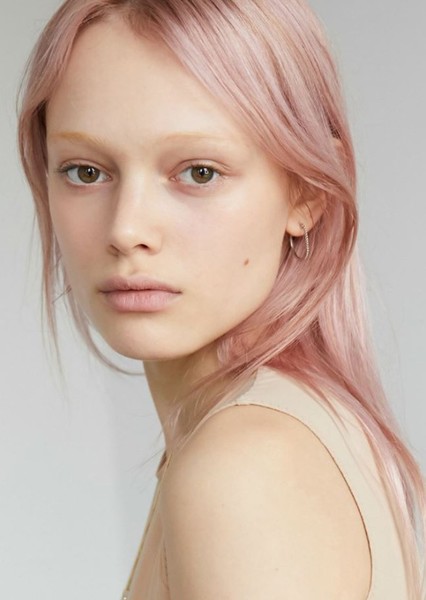 Simona Ksenia Kust photo