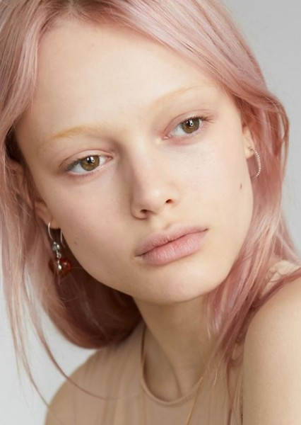 Simona Ksenia Kust photo