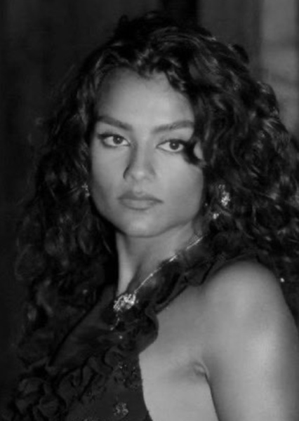 Simone Ashley photo