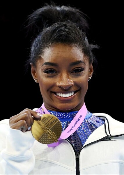 Simone Biles photo