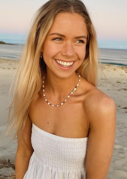 Siobhan Clifford photo