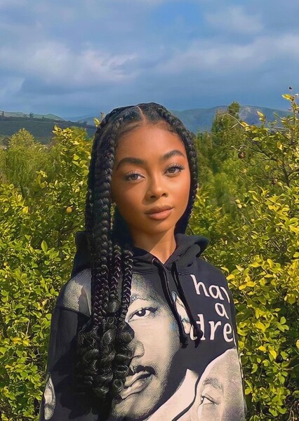 Skai Jackson photo