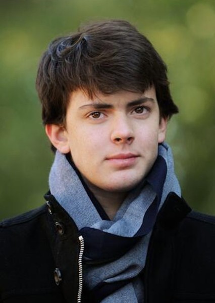 Skandar Keynes photo