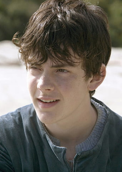 Skandar Keynes photo