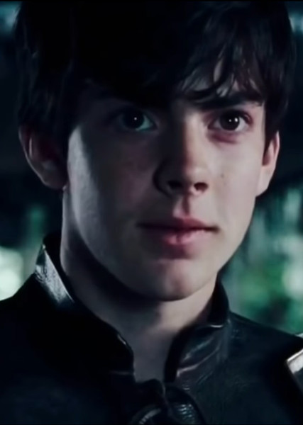 Skandar Keynes photo