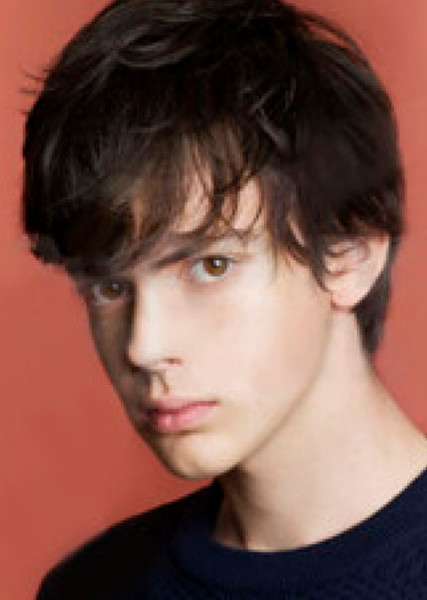 Skandar Keynes photo