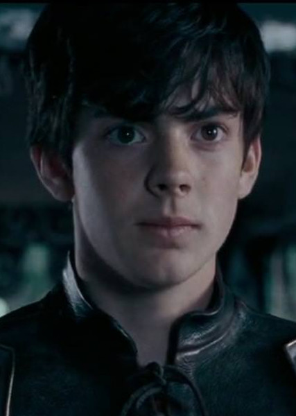 Skandar Keynes photo