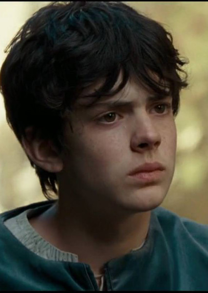 Skandar Keynes