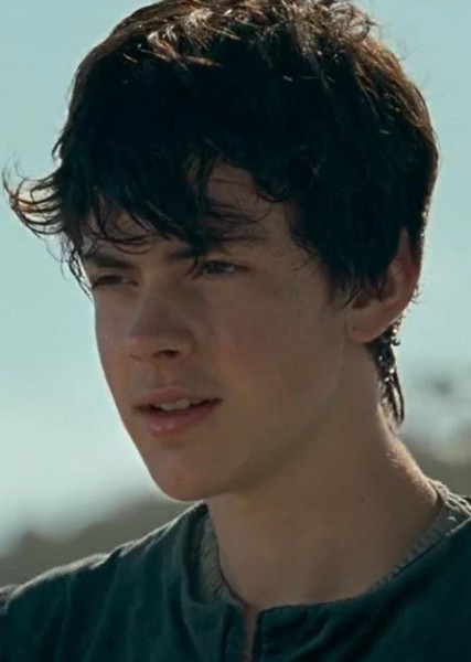 Skandar Keynes photo