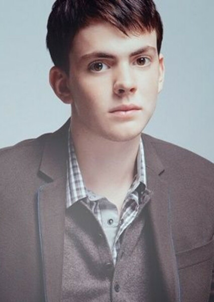 Skandar Keynes photo