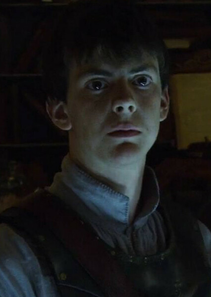 Skandar Keynes photo