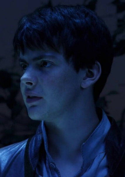Skandar Keynes photo