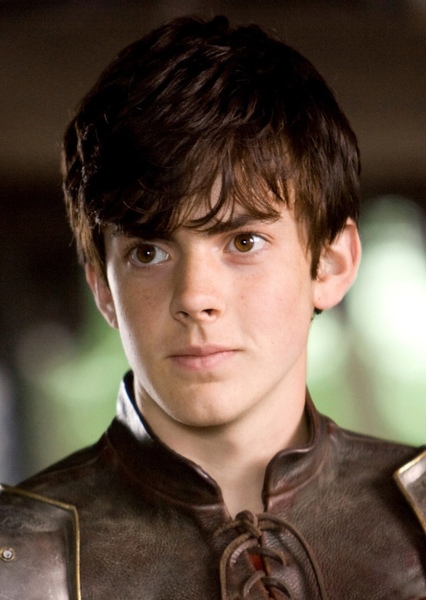 Skander Keynes photo