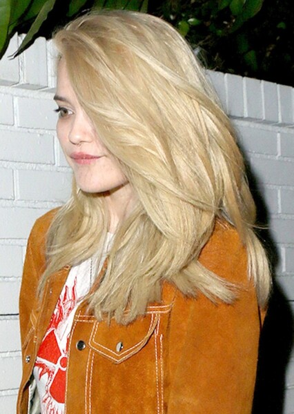 Sky Ferreira photo