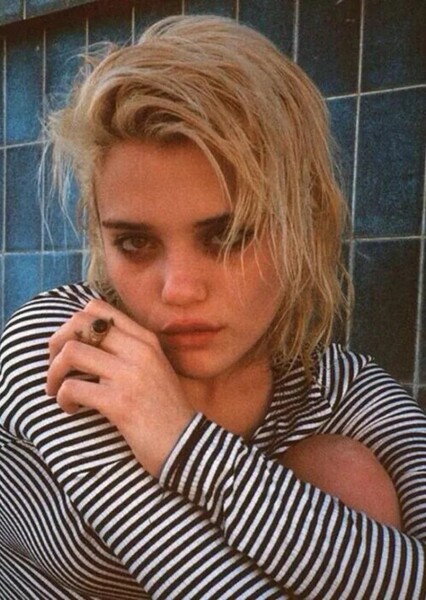 Sky Ferreira photo