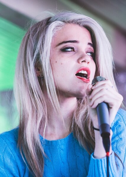 Sky Ferreira photo