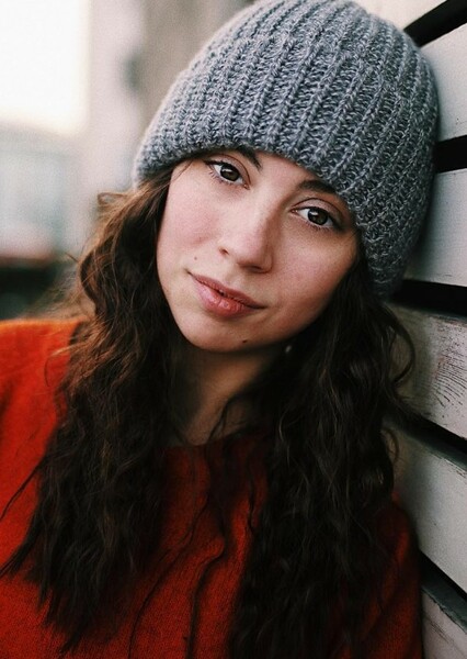 Skye Bennett photo