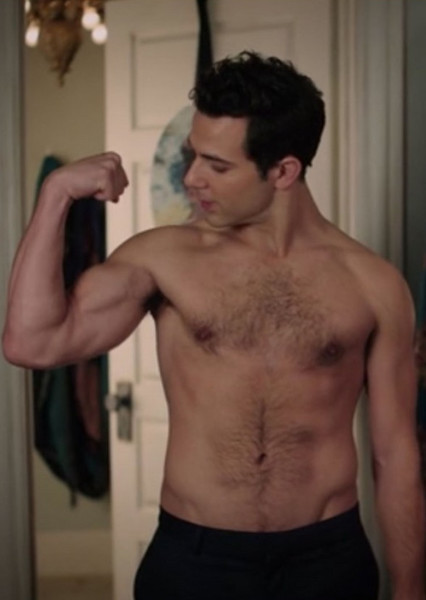 Skylar Astin photo