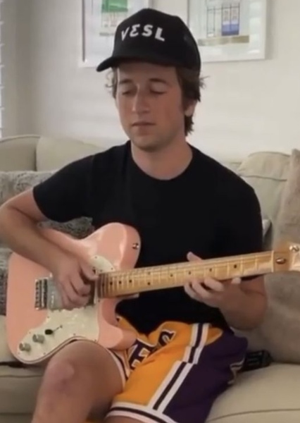 Skyler Gisondo photo