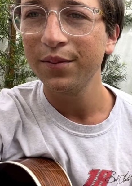 Skyler Gisondo photo
