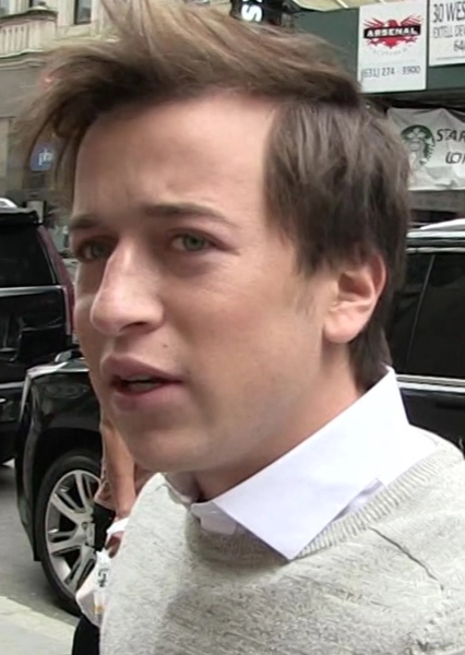 Skyler Gisondo photo